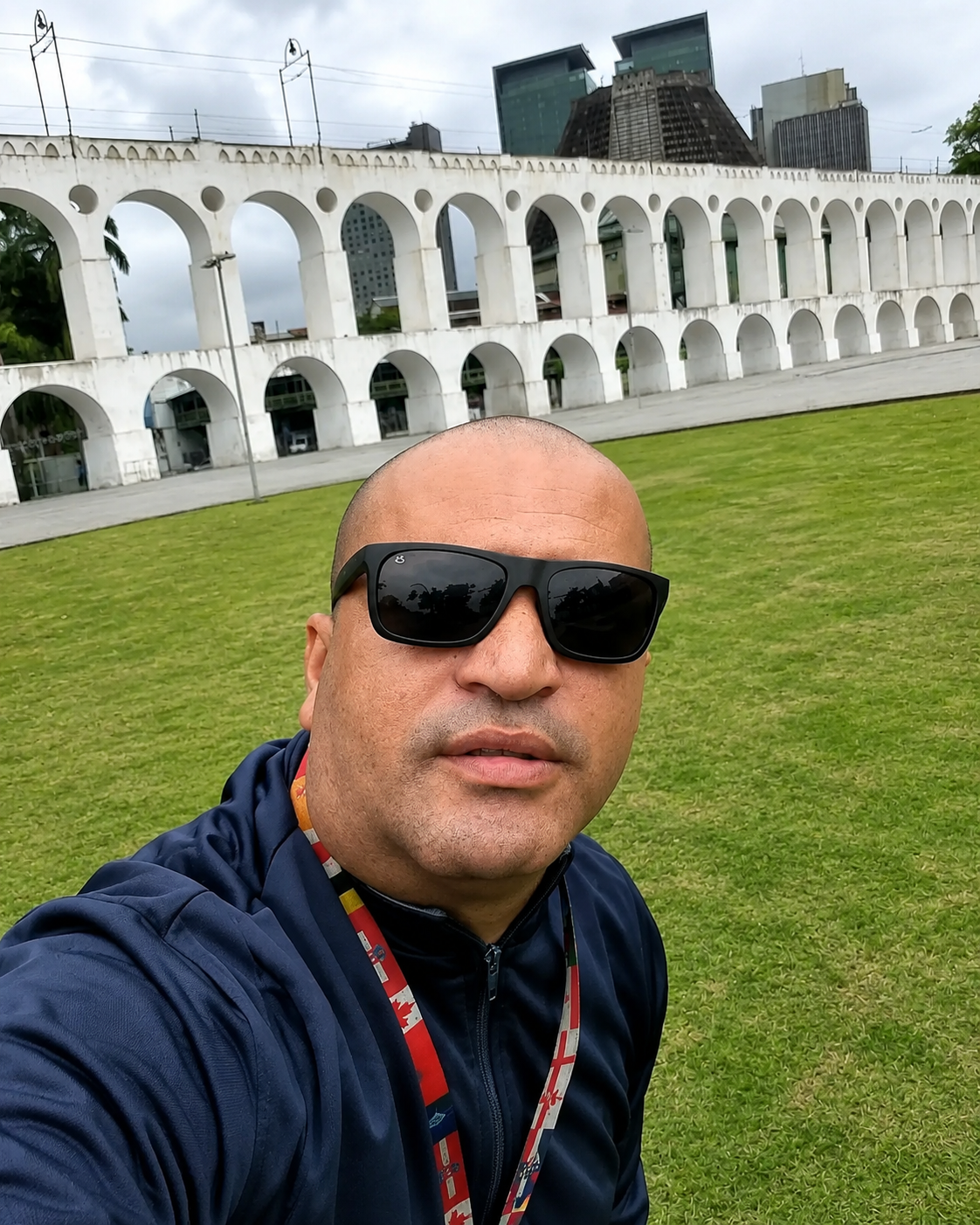 Eduardo nos Arcos da Lapa, no Centro Histórico do Rio de Janeiro
